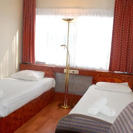 Budget Hostel Bargain Toko Amsterdam