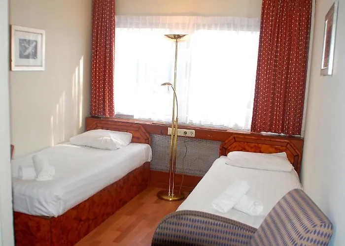 Budget Hostel Bargain Toko Amsterdam