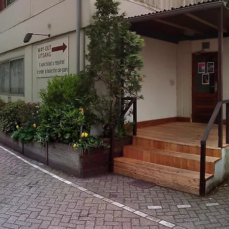 Hostal Budget Hostel Bargain Toko *
